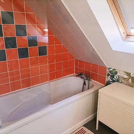 100 M De La Apartment